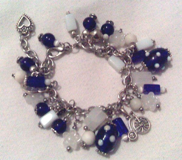 Glass bead bracelet