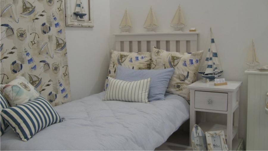 Slatted headboard & pedestal