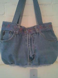 Jean handbag made of old denim pants