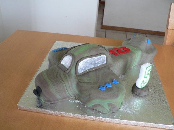 Special cake for a boy who is mad about army things.