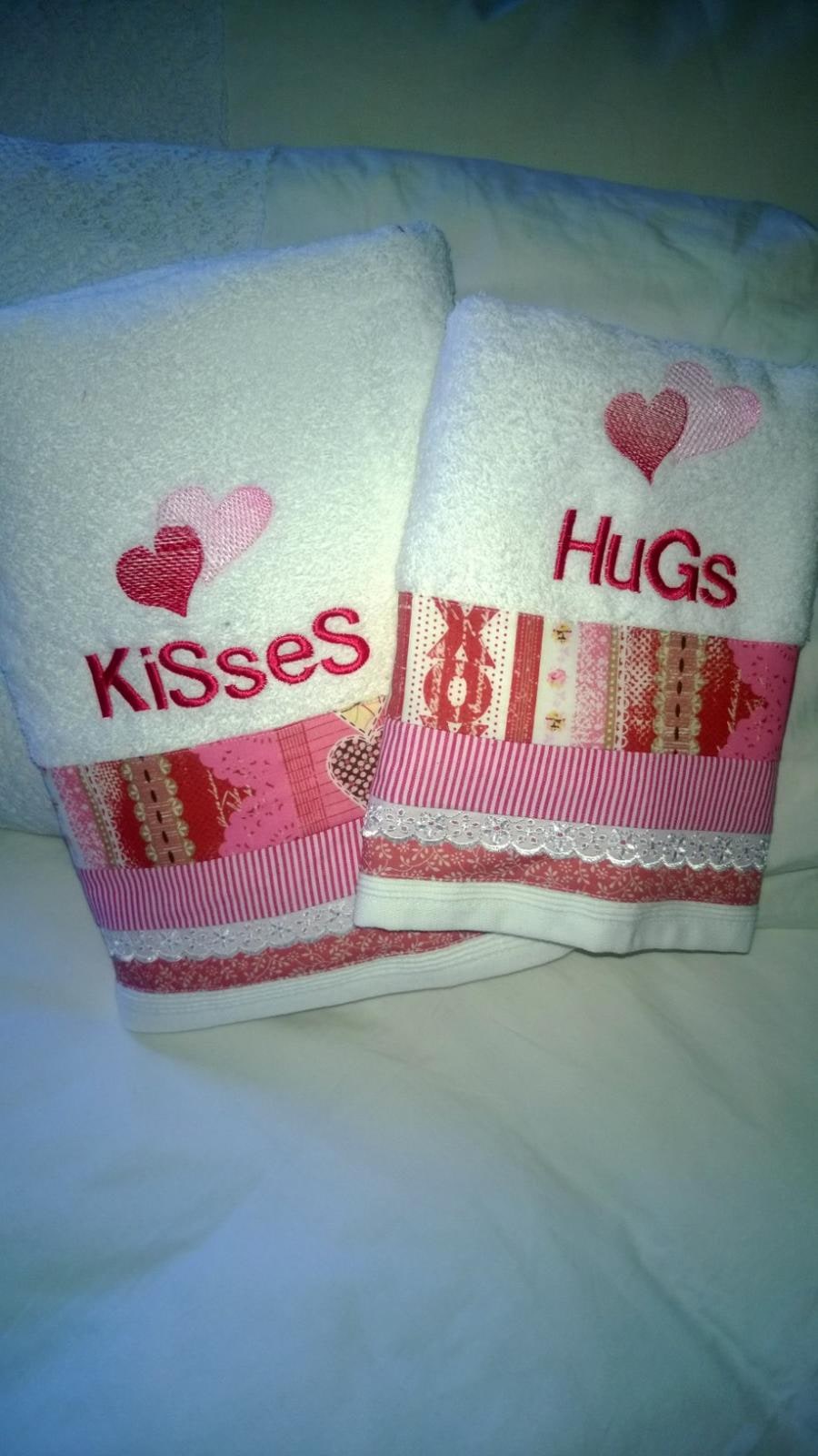 HUGS & KISSES