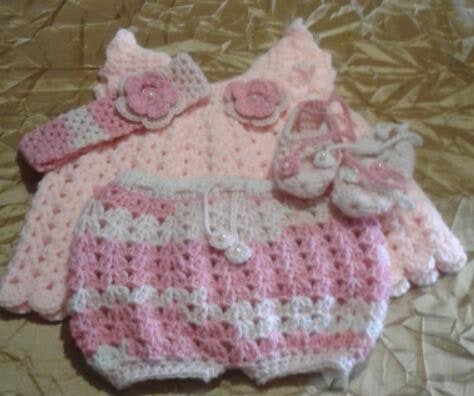 Includes headband, dress, bloomers and ballerina shoes
R300