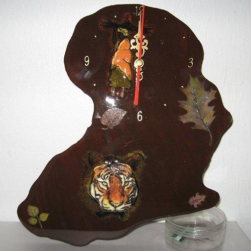 African Map Clock